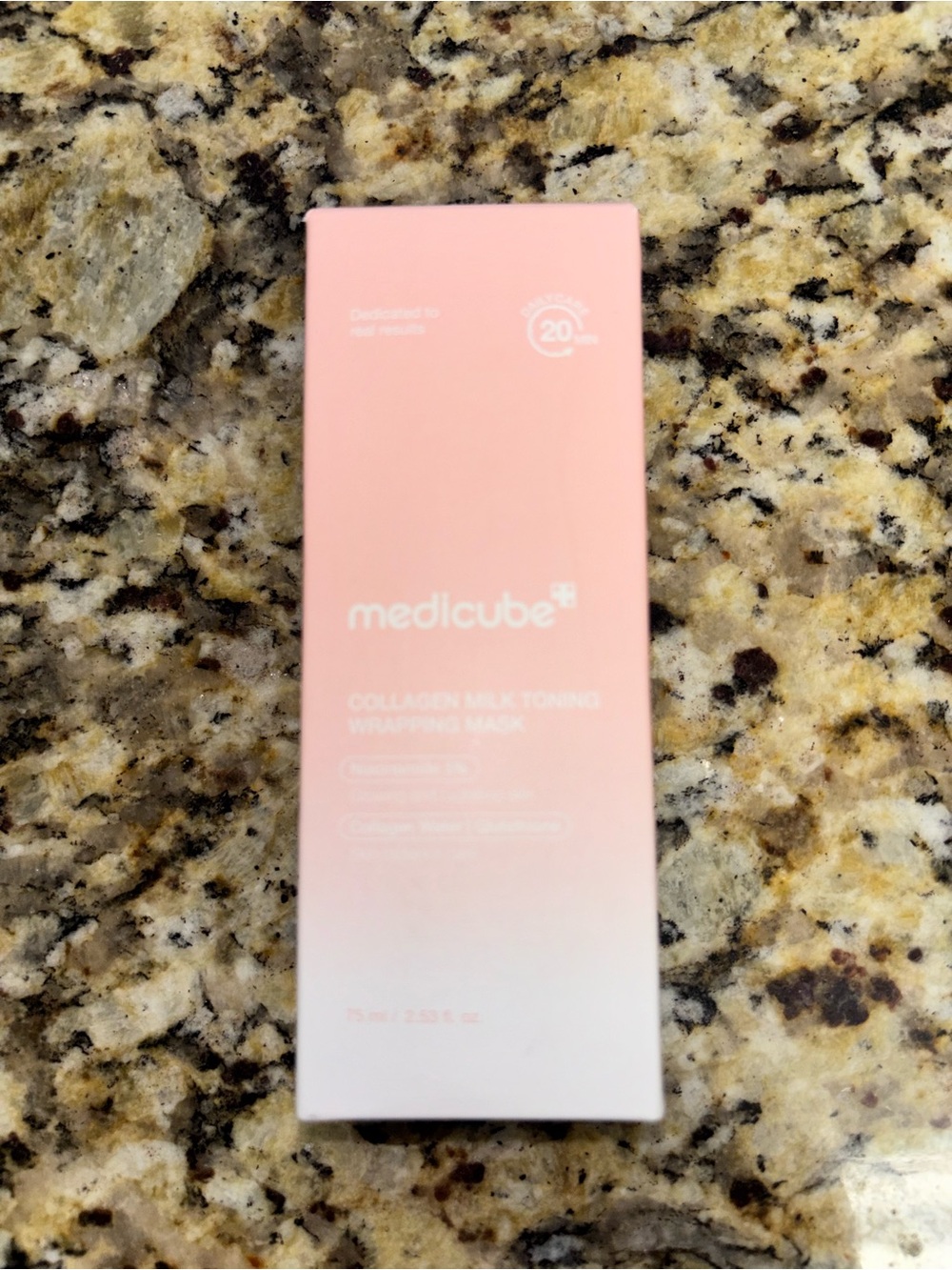 Medicube Collagen Milk Toning Wrapping Mask - Pink